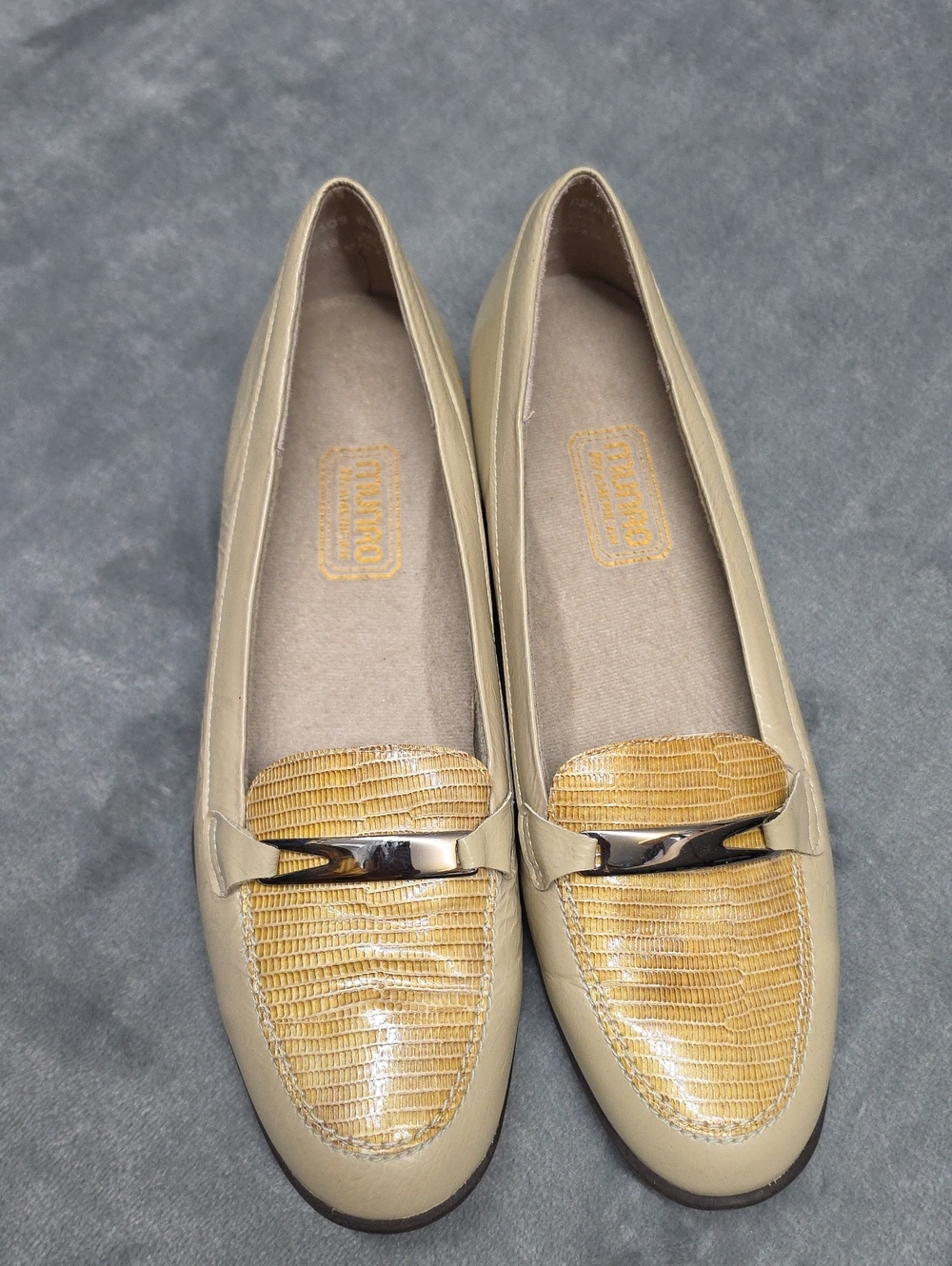 Munro 8N Beige Loafers with Yellow Textured Vamps